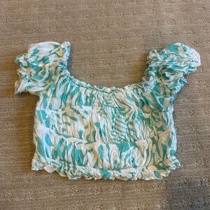 Hawaiian white and teal top with puffed shoulders